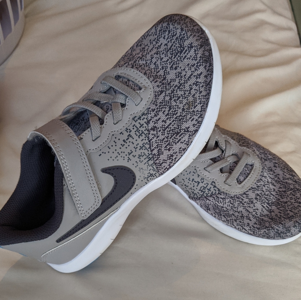 Boys Nike Flex Contact sneaker